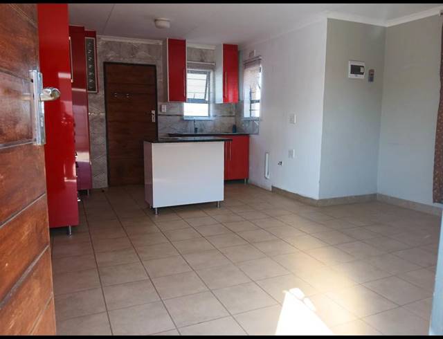 3 BEDROOM HOUSE FOR SALE IN PROTEA GLEN